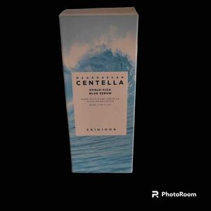 SKIN1004 Madagascar Centella Hyalu-Cica Blue Serum